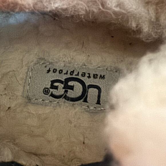 UGG BRYSTL Tall Waterproof Lace Up Grey/Black Snow Boots Women's Size 9 - Picture 8 of 9